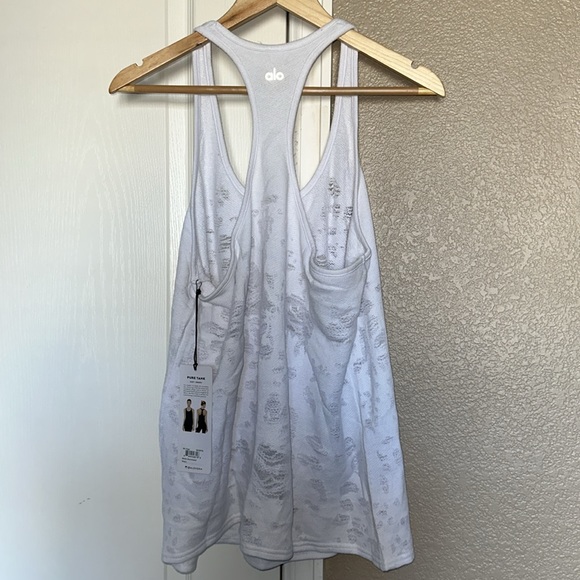RARE! 🦄 NWT ALO Yoga Distressed Pure Tank L White DISCONTINUED - Picture 7 of 11
